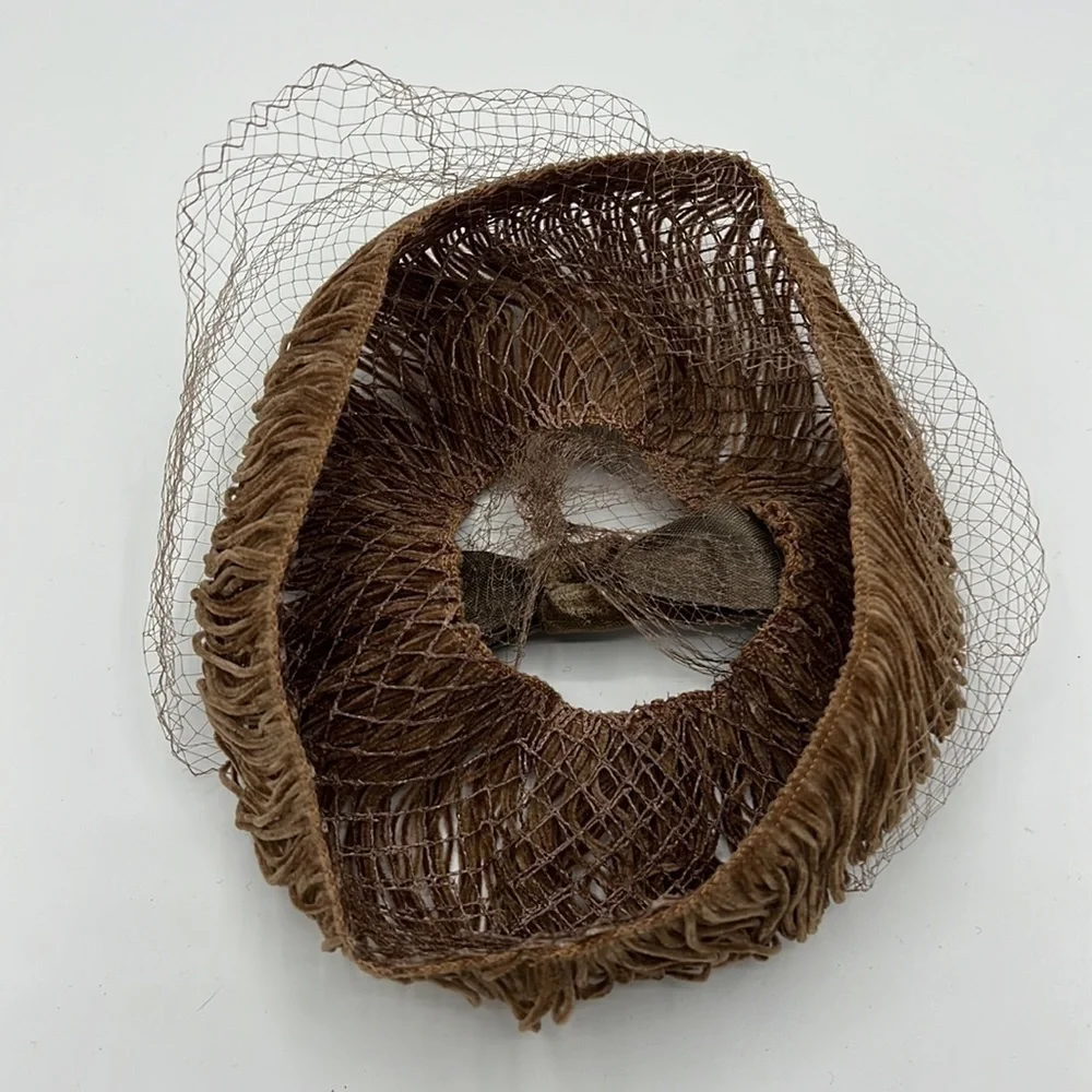 TAN VELVET HAT WITH LACE FACE COVER VINTAGE